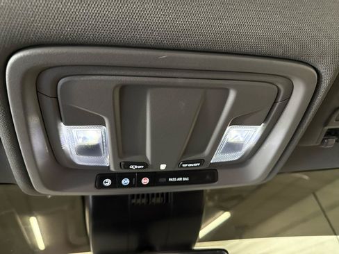 Used 2024 Chevrolet Silverado 2500 LT AWD/4WD image 29