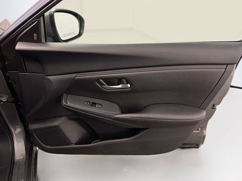 Used 2024 Nissan Sentra SV FWD image 32