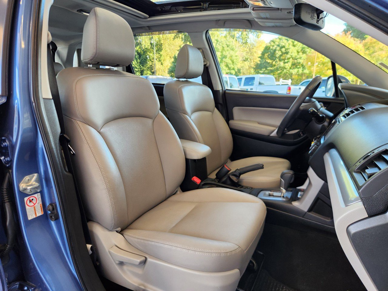 Used 2015 Subaru Forester 2.5i Limited AWD/4WD image 2