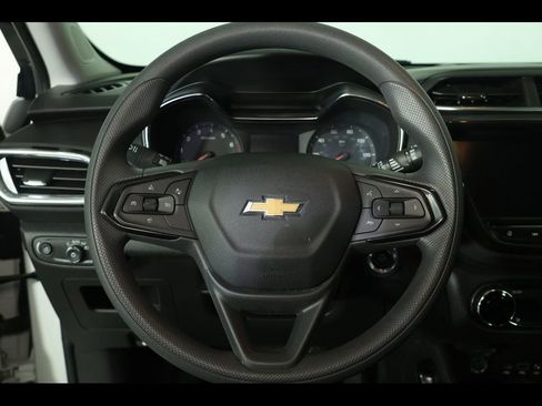 Used 2023 Chevrolet TrailBlazer LT w/ Convenience Package image 23