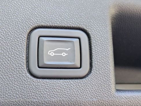 Certified 2023 Chevrolet Equinox RS w/ RS Leather Package image 34