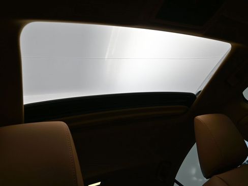 Certified 2023 Lexus ES 300h w/ Premium Package image 26