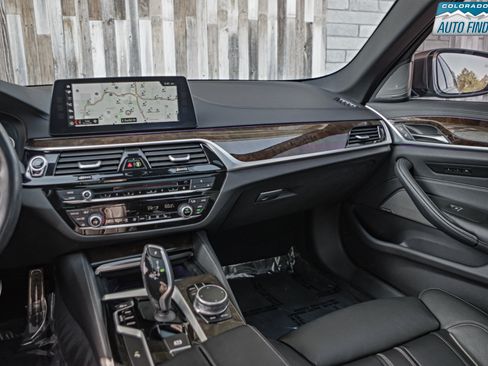 Used 2018 BMW M550i xDrive AWD/4WD image 17