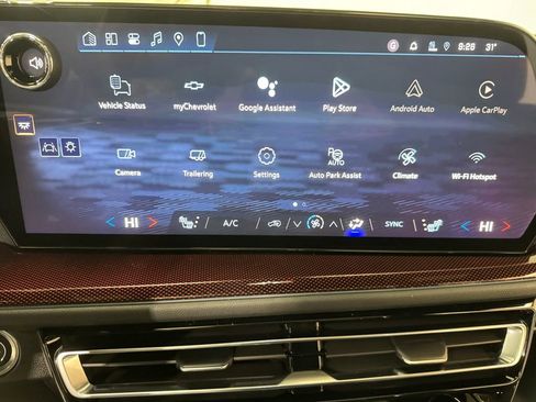 New 2026 Chevrolet Traverse Z71 w/ Enhanced Driving Package AWD/4WD image 17