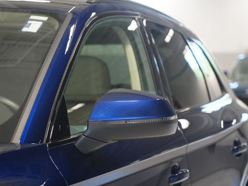 Used 2024 Audi Q5 2.0T Premium Plus w/ Premium Plus Package AWD/4WD image 7