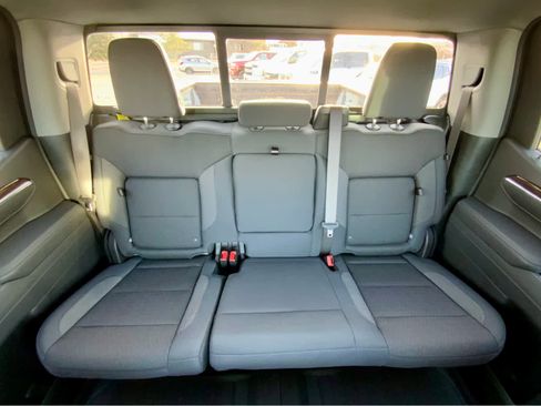 New 2026 GMC Sierra 1500 Elevation image 32