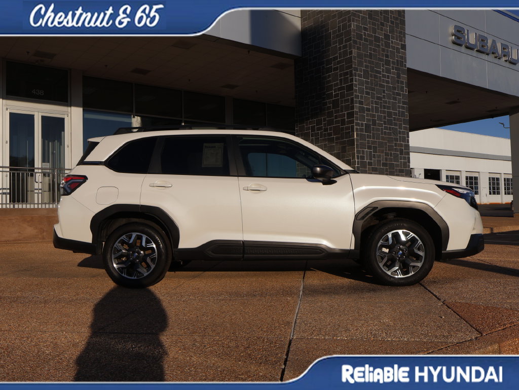 Used 2025 Subaru Forester Premium AWD/4WD image 7