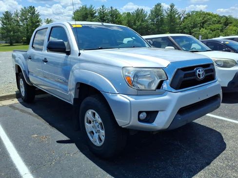 Used 2013 Toyota Tacoma 4x4 Double Cab w/ SR5 Pkg image 10