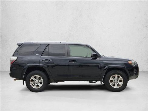 Used 2018 Toyota 4Runner SR5 RWD image 4