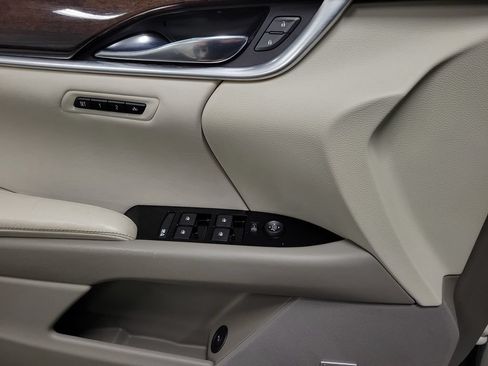 Used 2014 Cadillac XTS Platinum AWD/4WD image 27