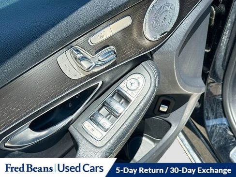 Used 2019 Mercedes-Benz C 300 4MATIC Sedan image 23