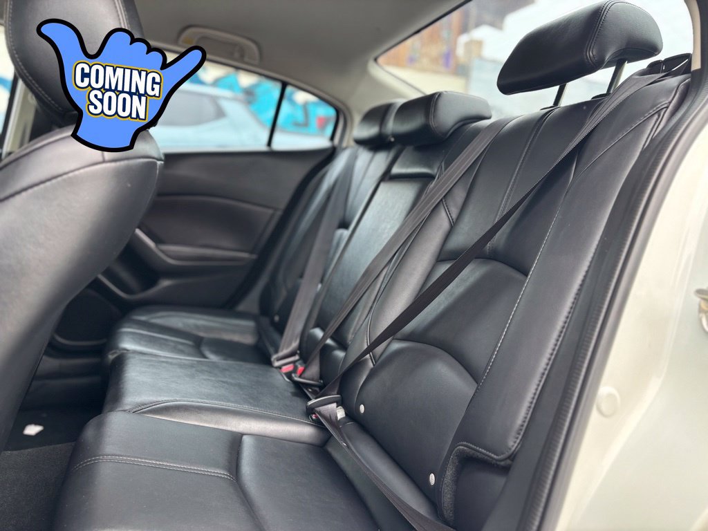 Used 2017 MAZDA MAZDA3 Touring FWD image 10