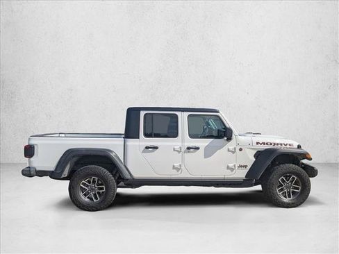 Used 2026 Jeep Gladiator Mojave AWD/4WD image 4