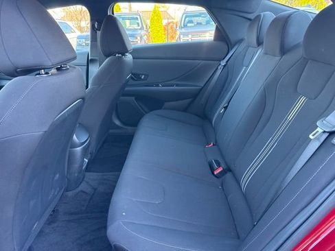 Certified 2025 Hyundai Elantra Sport image 25
