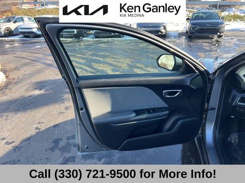 Certified 2025 Kia K4 EX image 26