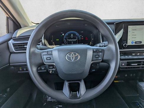 Used 2025 Toyota Camry LE FWD image 12