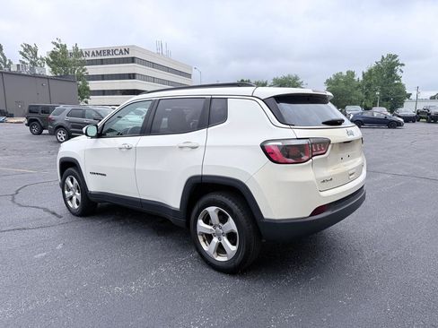 Used 2018 Jeep Compass Latitude w/ Popular Equipment Group AWD/4WD image 3