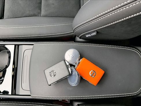 Used 2023 Volvo C40 P8 Recharge Ultimate image 14