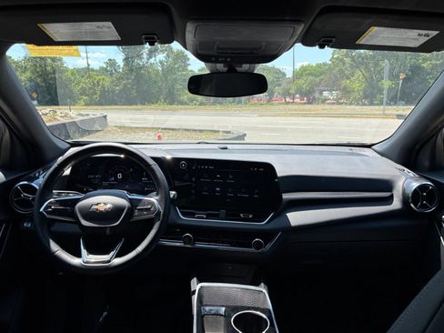 Used 2025 Chevrolet Equinox LT AWD/4WD image 29