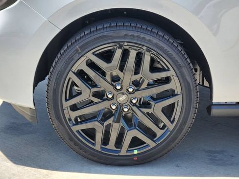 New 2026 Ford Expedition Max Platinum w/ Stealth Performance Package AWD/4WD image 7