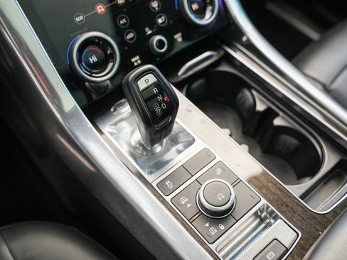 Used 2020 Land Rover Range Rover Sport HSE image 35