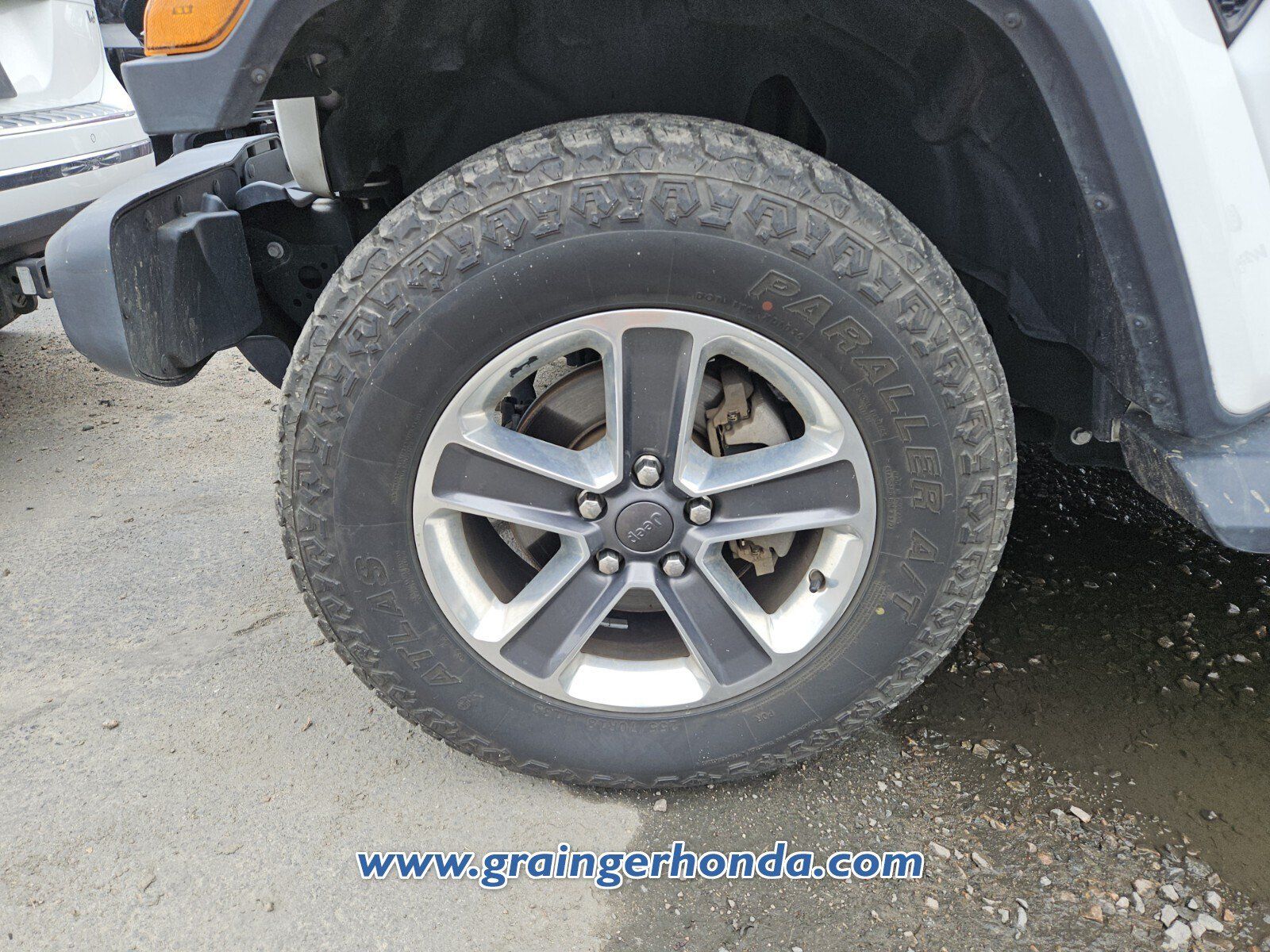 Used 2020 Jeep Wrangler Unlimited Sahara AWD/4WD image 10