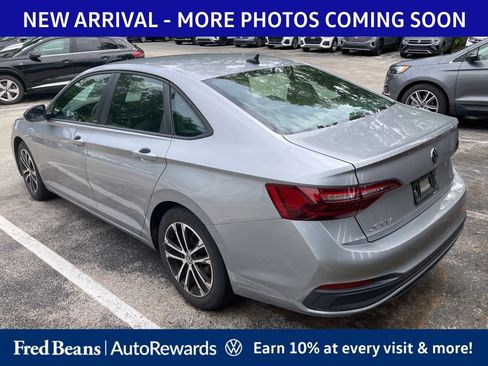 Used 2023 Volkswagen Jetta Sport FWD image 4