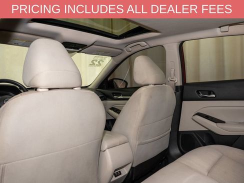 Used 2022 Nissan Altima 2.5 SV w/ SV Premium Package FWD image 9