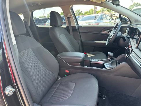 Used 2026 Kia Sportage LX FWD image 23