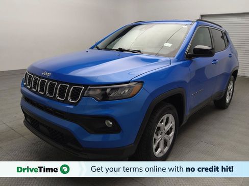 Used 2024 Jeep Compass Latitude AWD/4WD image 1