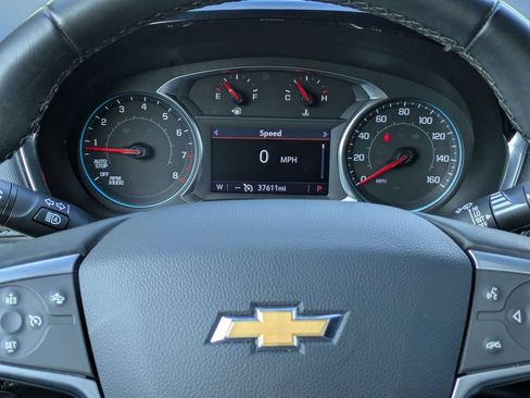 Used 2023 Chevrolet Traverse LT AWD/4WD image 28