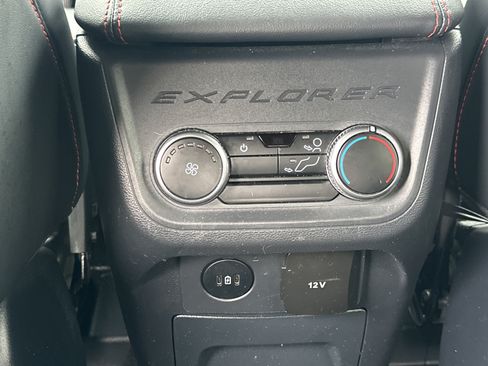 Used 2025 Ford Explorer ST-Line AWD/4WD image 24