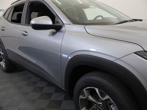 New 2026 Chevrolet Trax LT w/ Driver Confidence Package FWD image 4