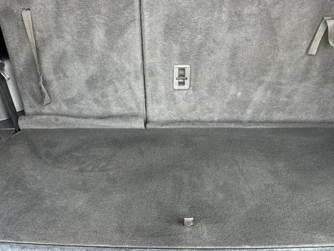 Used 2023 Toyota Highlander XLE AWD/4WD image 18