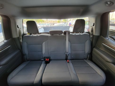 Used 2023 Chevrolet Silverado 1500 LT image 24