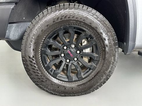 Used 2023 GMC Sierra 1500 AT4X AWD/4WD image 32