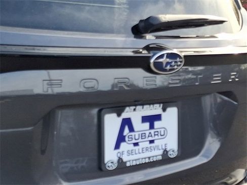 Used 2025 Subaru Forester Sport image 31