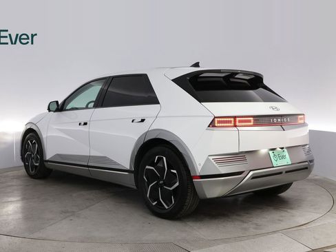 Used 2024 Hyundai Ioniq 5 Limited image 17