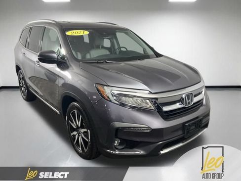 Used 2021 Honda Pilot Touring image 8
