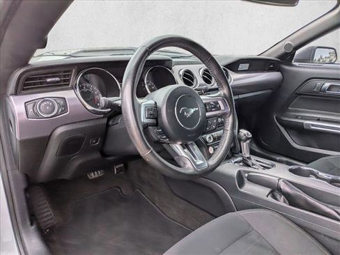 Used 2015 Ford Mustang GT RWD image 9