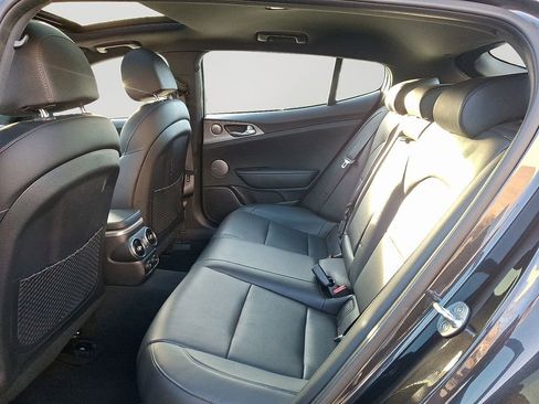 Used 2019 Kia Stinger GT1 image 8