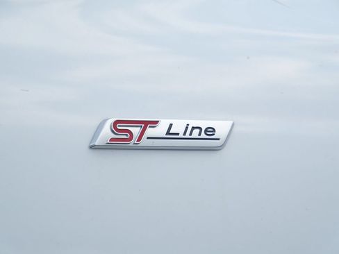Certified 2023 Ford Escape ST-Line AWD/4WD image 10