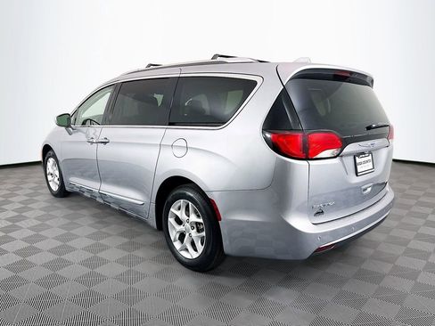 Used 2020 Chrysler Pacifica Limited FWD image 5