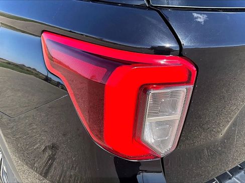 Used 2022 Ford Explorer ST-Line AWD/4WD image 29
