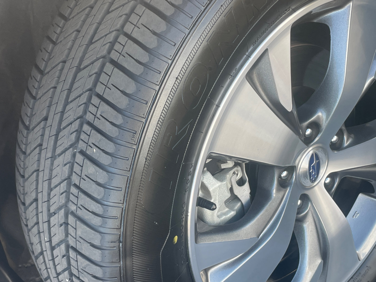 Used 2024 Subaru Ascent Premium w/ Convenience Package AWD/4WD image 9