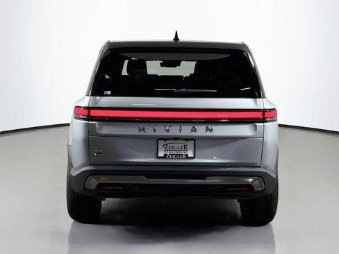 Used 2025 Rivian R1S Adventure AWD/4WD image 6