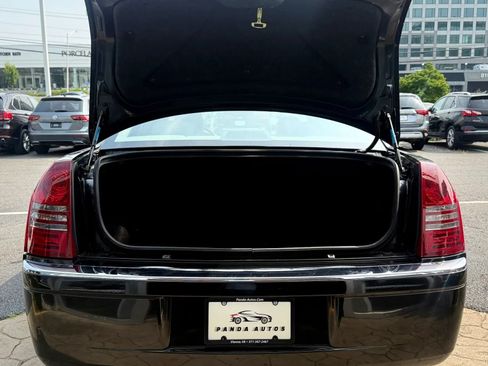 Used 2005 Chrysler 300 C w/ Cold Weather Group RWD image 41