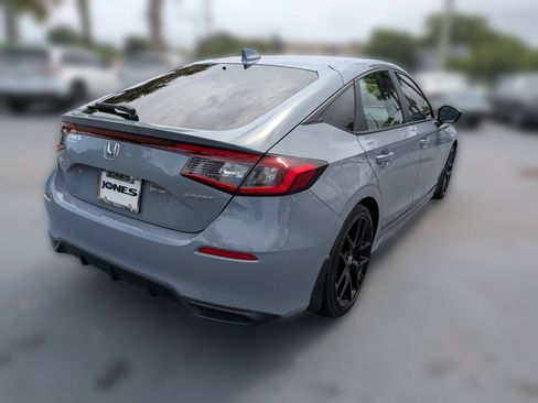 Used 2024 Honda Civic Sport image 4