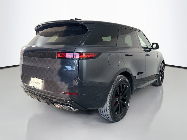 New 2027 Land Rover Range Rover Sport Dynamic SE AWD/4WD image 5