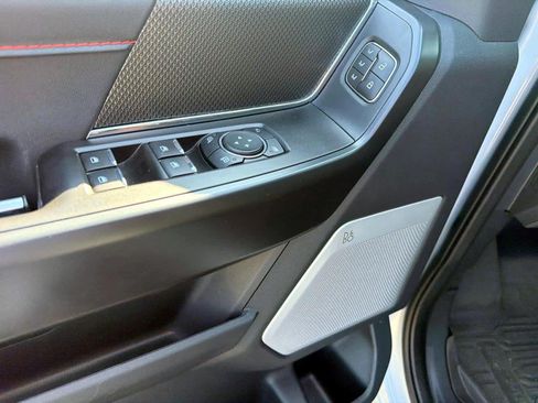 Used 2025 Ford F150 Raptor AWD/4WD image 13